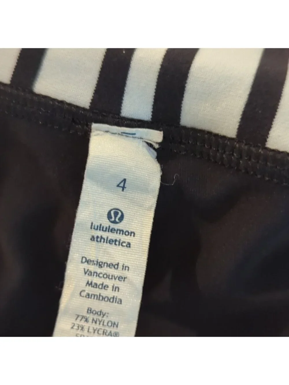 Lululemon A Go Go Crop Black / Mod Dot Printed